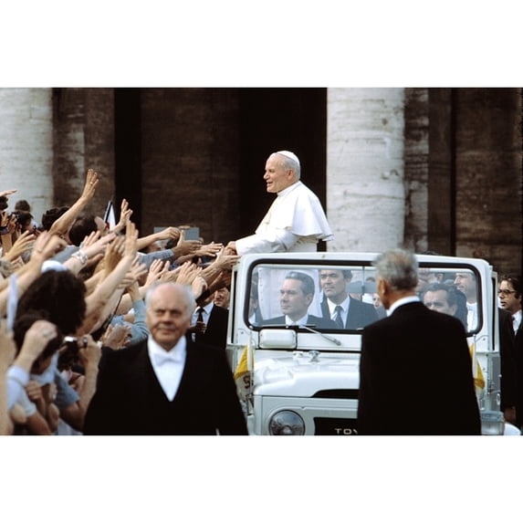 Pope John Paul Ii History (24 x 18)