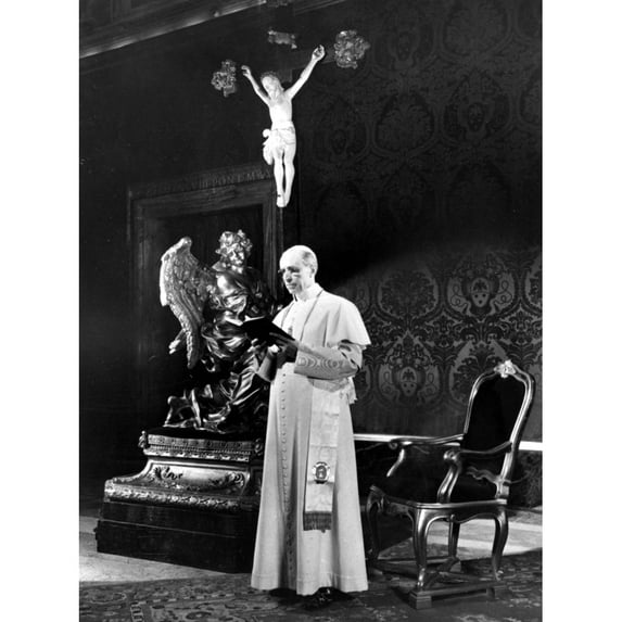 Pope Pius Xii History (24 x 36)
