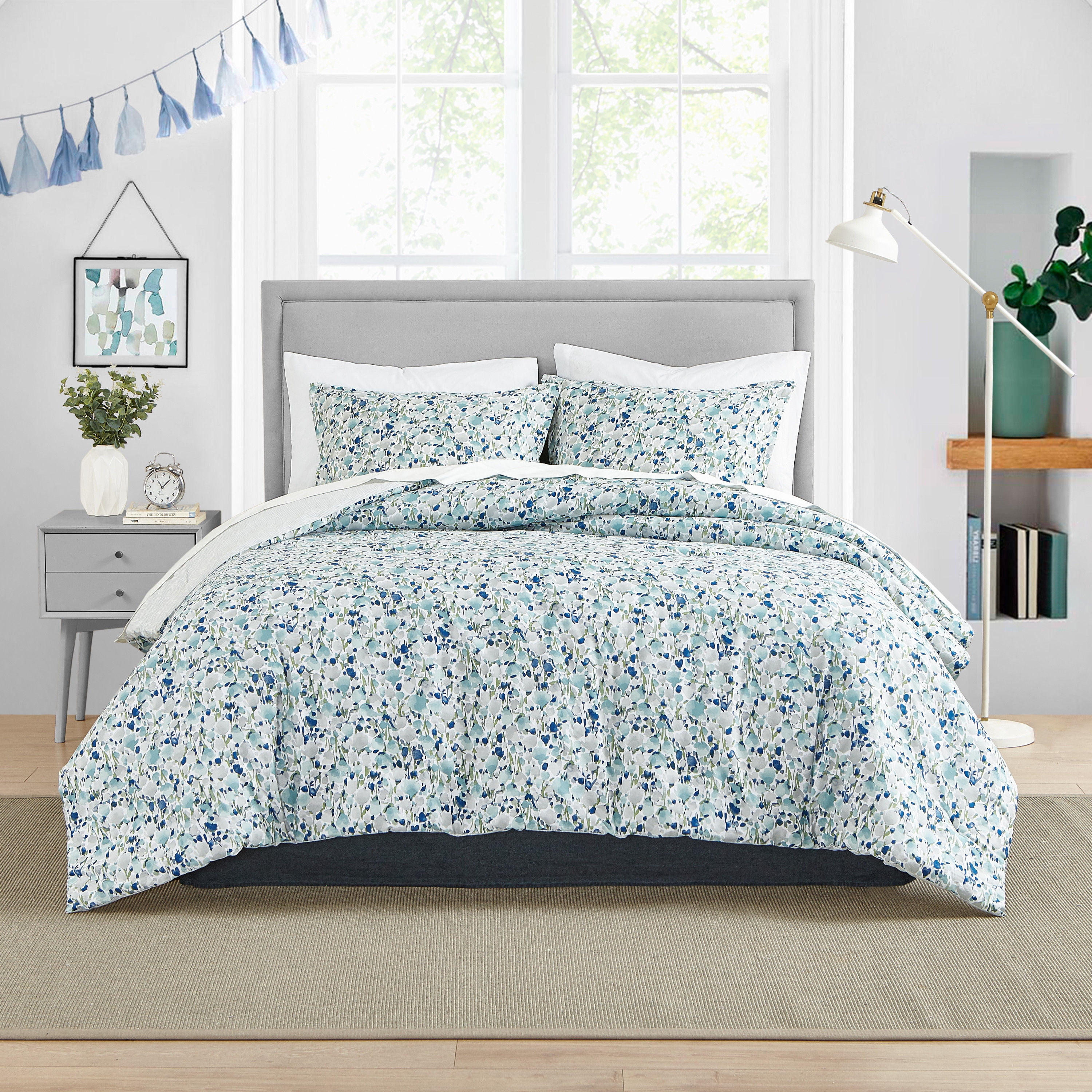 Olivia Blue Twin Reversible Cotton Comforter Set
