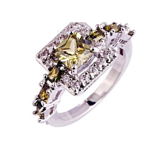 Alloy Ring with Diamond Crystal Exquisite Design for Special Occasions and Everyday Timeless Elegance Ring Durable Statement Fashion Jewelry