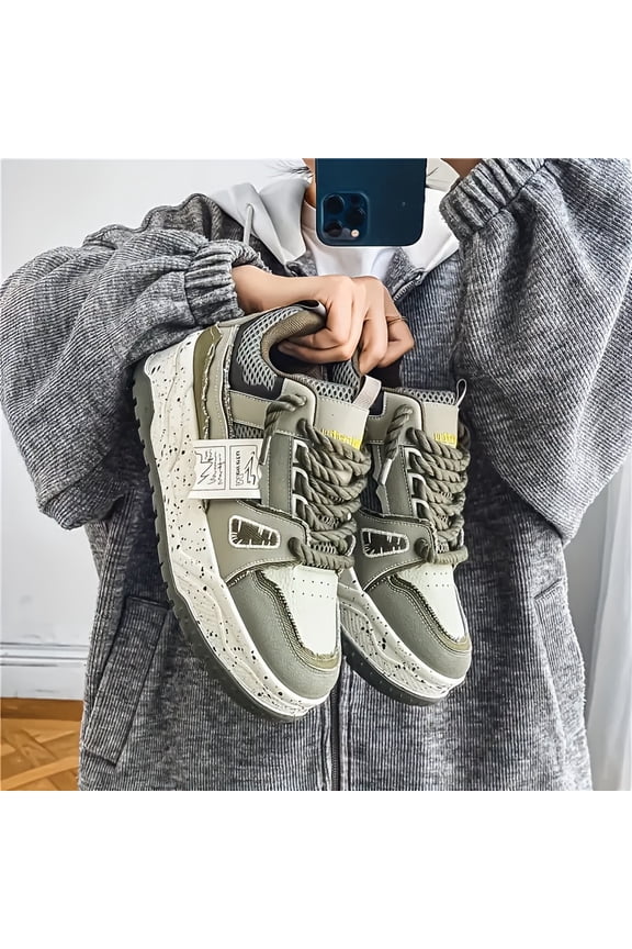 Popular Trendy Casual Sneakers with Thick Sole and Shock Absorption for Skateboarding