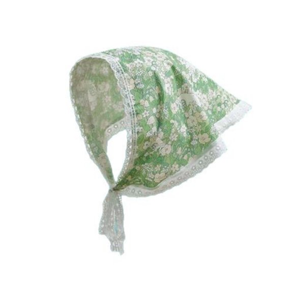 Popular Triangular Headscarf with Lace Trim and Flower Print Design for Travel Photography Vacation Sunproof Headpiece