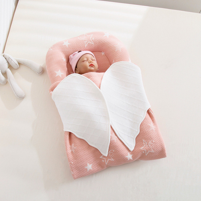 Portable Baby Bed for Girls Boys Newbor Cribs with Swing