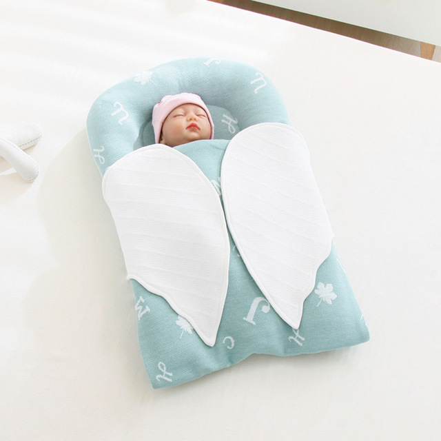 Portable Baby Bed for Girls Boys Newbor Cribs with Swing