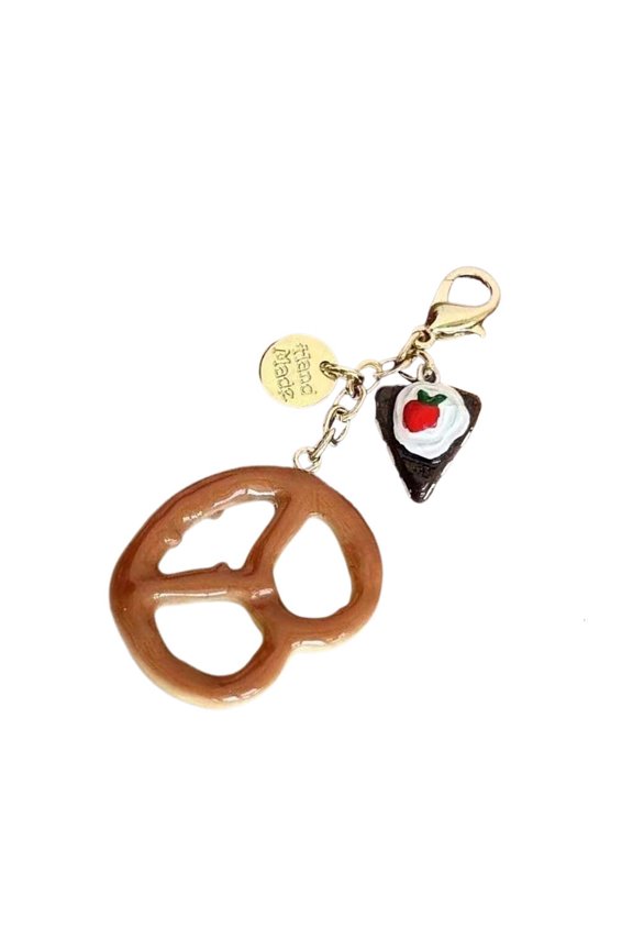 Portable Chocolate Pretzel Bread Change Purse Bag Charm for Fashion Enthusiasts