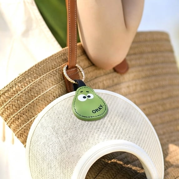 Portable Hat Storage Clip with Magnetic Closure, Travel Hat Hook for Sun Hats and Accessories, Bag Attachment Clip for Outdoor Activities, Beach Trips, and Daily Commute