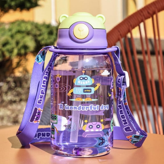 Portable Plastic Mug, 22 oz Capacity with Silicone Lid, Leak-Proof Design for Travel and Commuting
