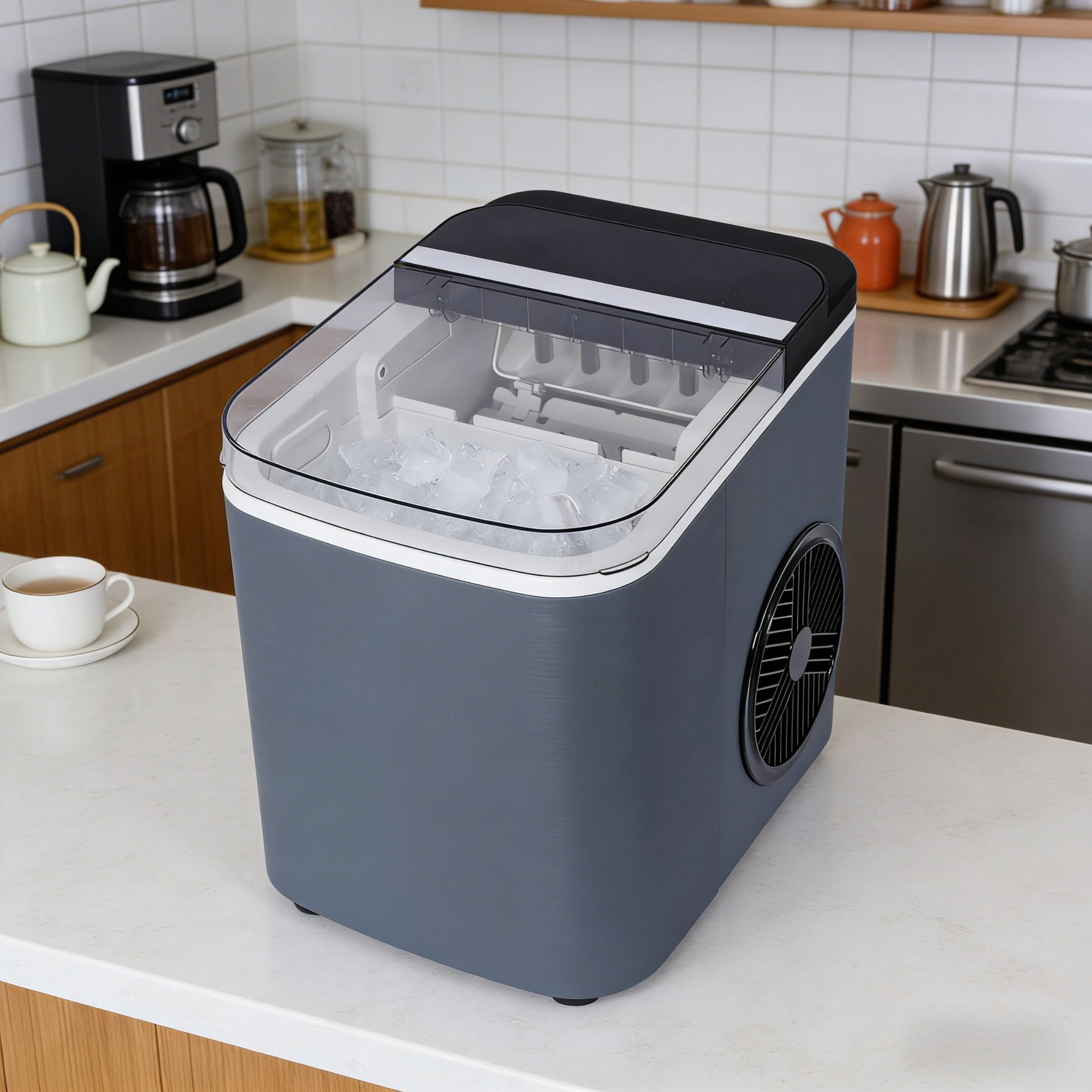 Portable Self-cleaning Ice Maker, with A Basket and Ice Scoop, Silent Operation, Suitable for Kitchens and Tea Rooms