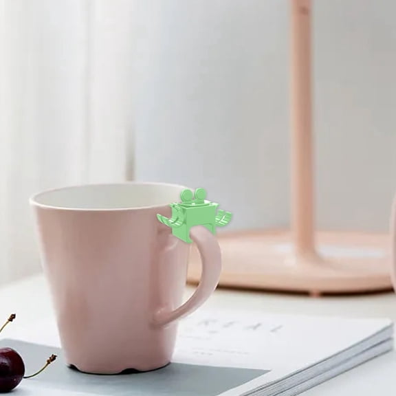 Portable Silicone Water Cup Lipstick Storage Bag - Versatile Lipstick Clip and Hanging Sleeve for Convenient Makeup Organization