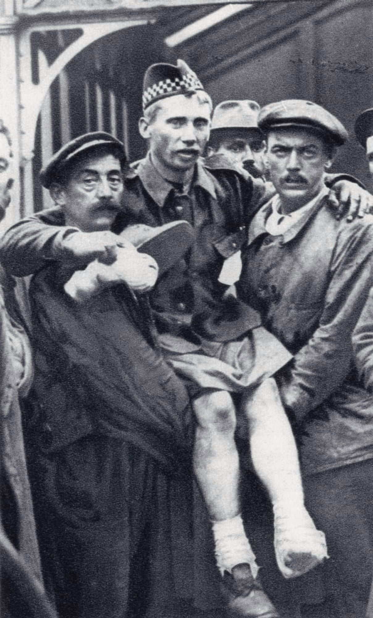 Porters At Boulogne France Carrying A Scot Soldier Who Has Been Wounded In Both Feet During The First World War From The Illustrated War News Published 1914 Canvas Art - Ken Welsh Design Pics (22 x 3