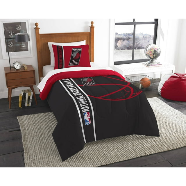 Portland Trail Blazers NBA Printed Comforter & Sham Set (Twin) (64" x 86")