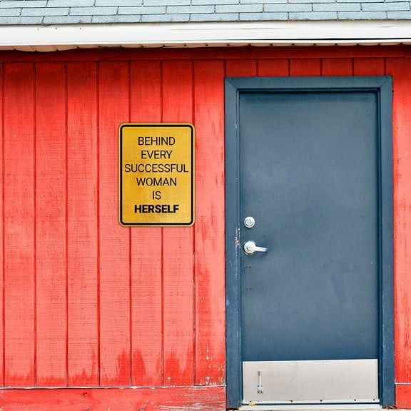 Portrait Round Plus Behind Every Successful Woman Is Herself Wall or Door Sign | Homely Decor - Small