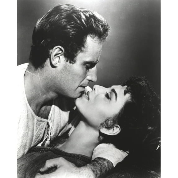 Portrait of Charlton Heston in Kissing Scene Photo Print (8 x 10)