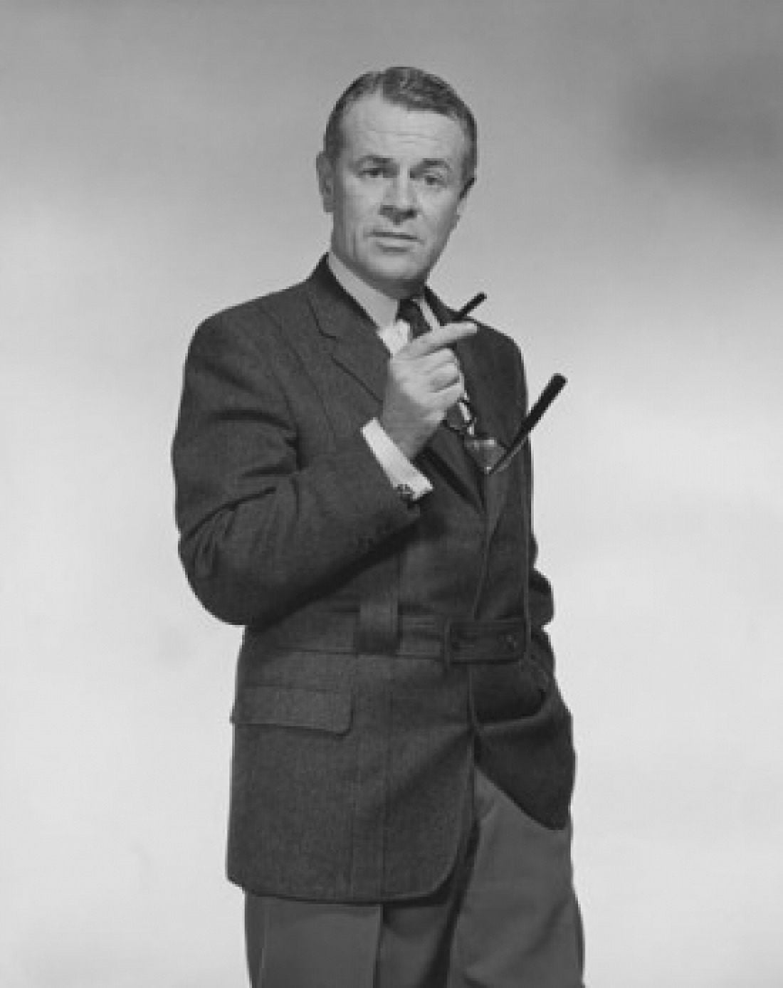 Portrait of a businessman holding his eyeglasses Canvas Art - (18 x 24)