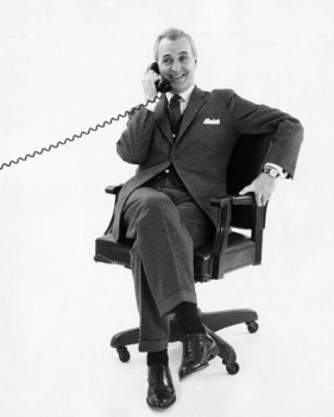 Portrait of a businessman talking on the telephone Canvas Art - (18 x 24)