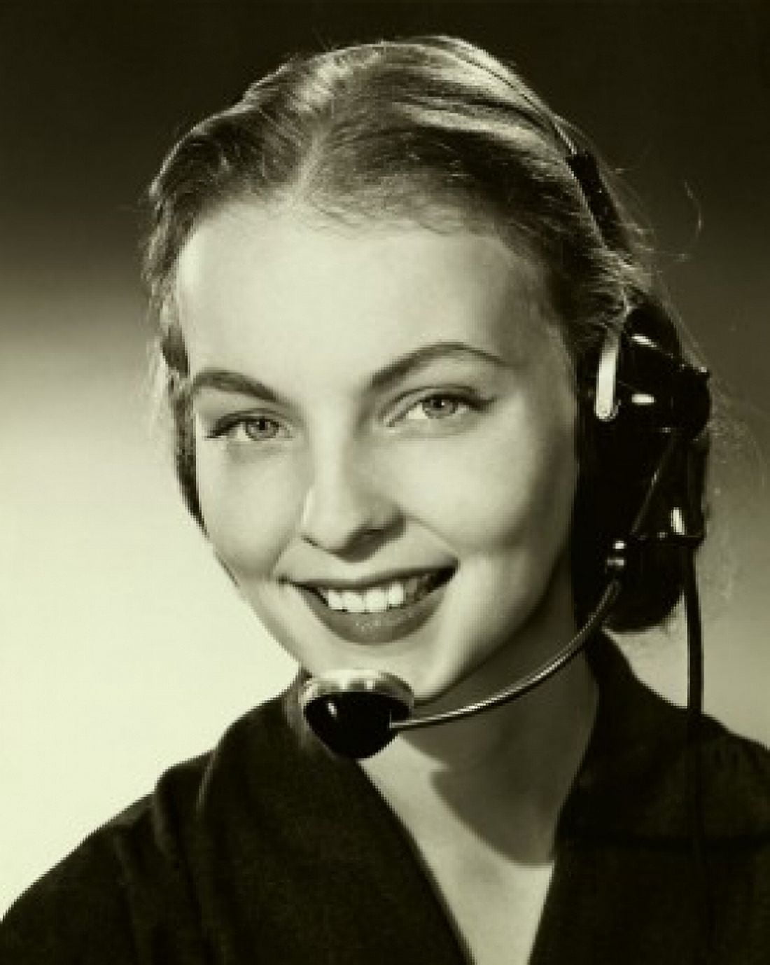 Portrait of a businesswoman wearing a headset Canvas Art - (18 x 24)
