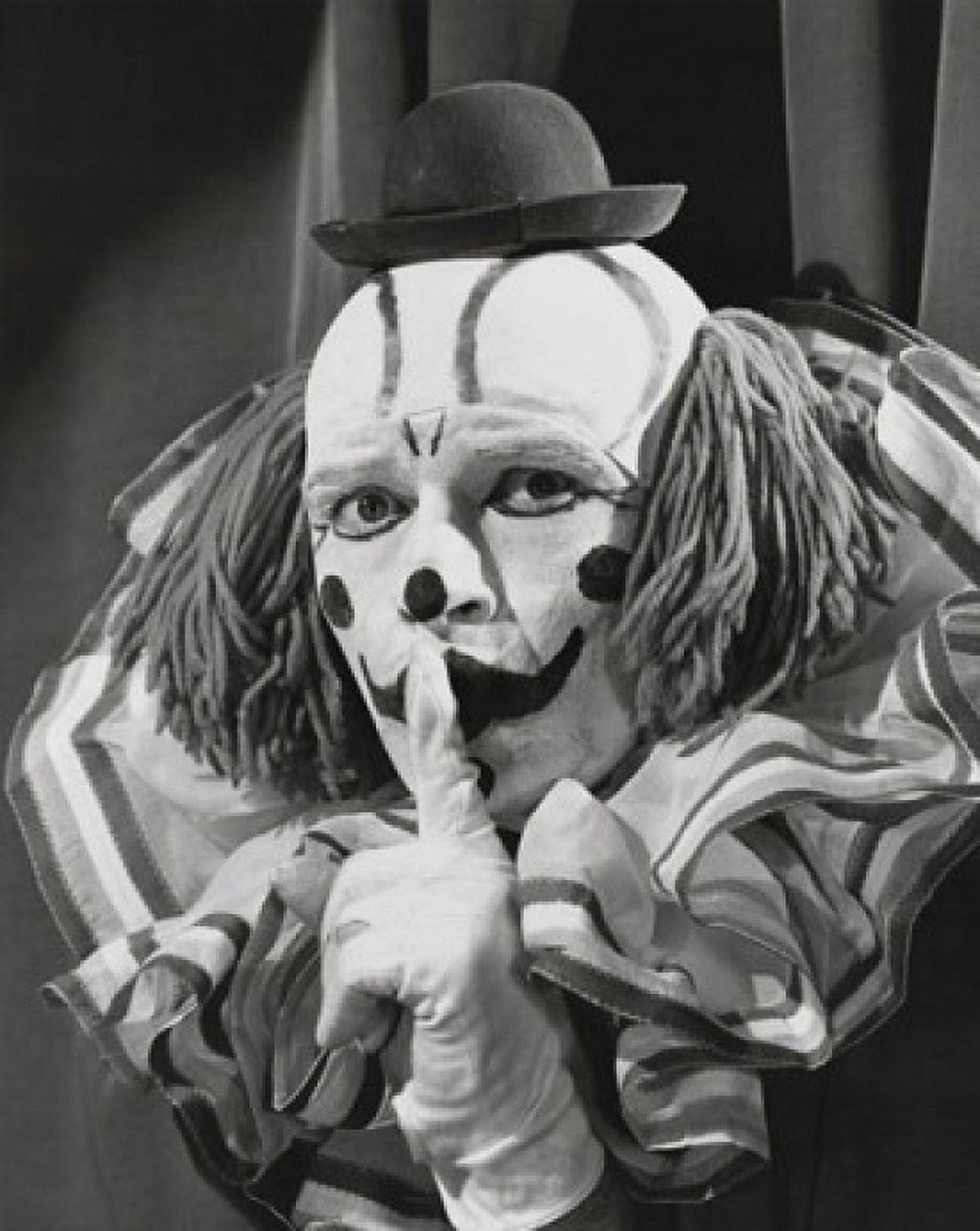 Portrait of a clown with his finger on lips Canvas Art - (24 x 36)