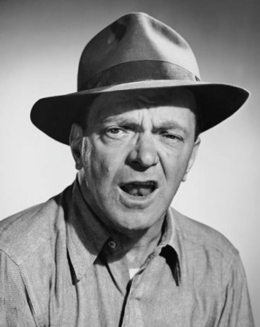 Portrait of a mature man looking surprised Canvas Art - (18 x 24)