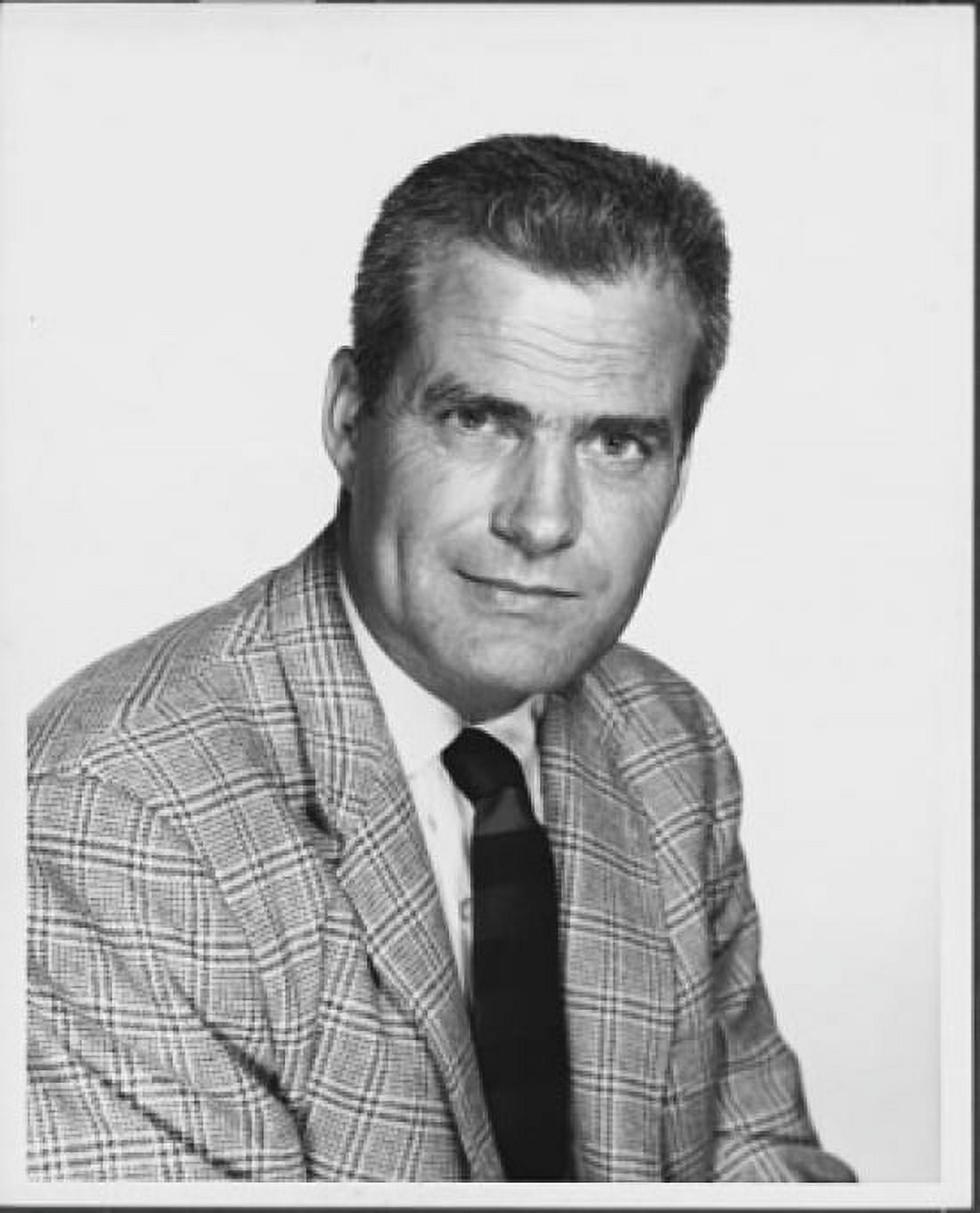Portrait of a mid adult man Canvas Art - (18 x 24)