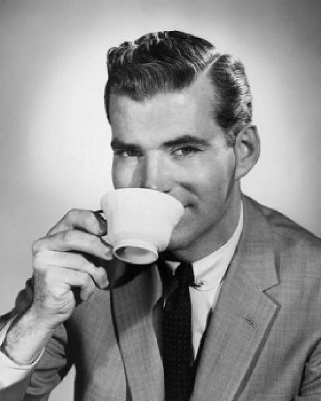 Portrait of a mid adult man drinking from a tea cup Canvas Art - (18 x 24)