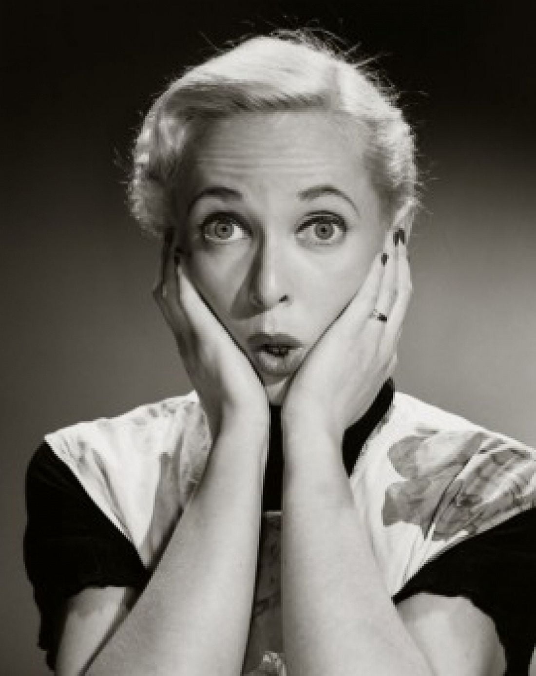 Portrait of a mid adult woman looking surprised Canvas Art - (24 x 36)