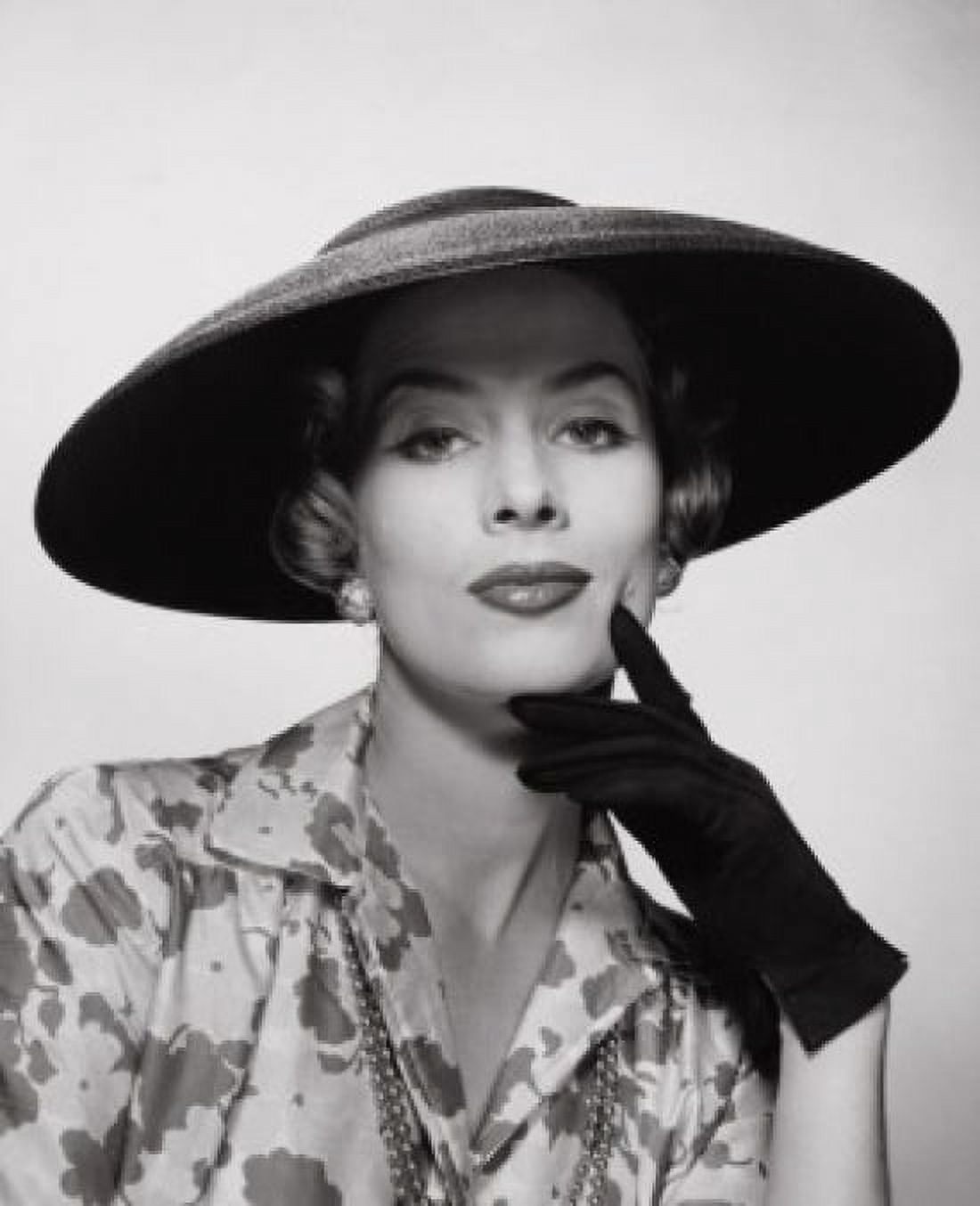 Portrait of a young woman wearing a hat Canvas Art - (18 x 24)