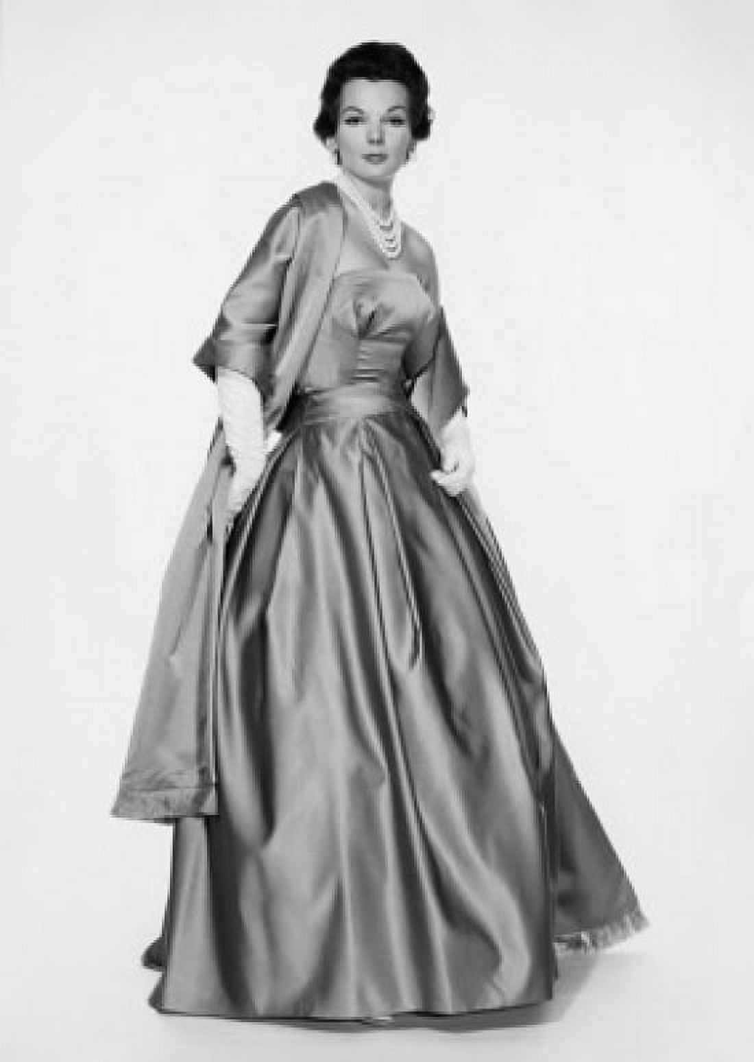 Portrait of a young woman wearing an evening gown Canvas Art - (18 x 24)