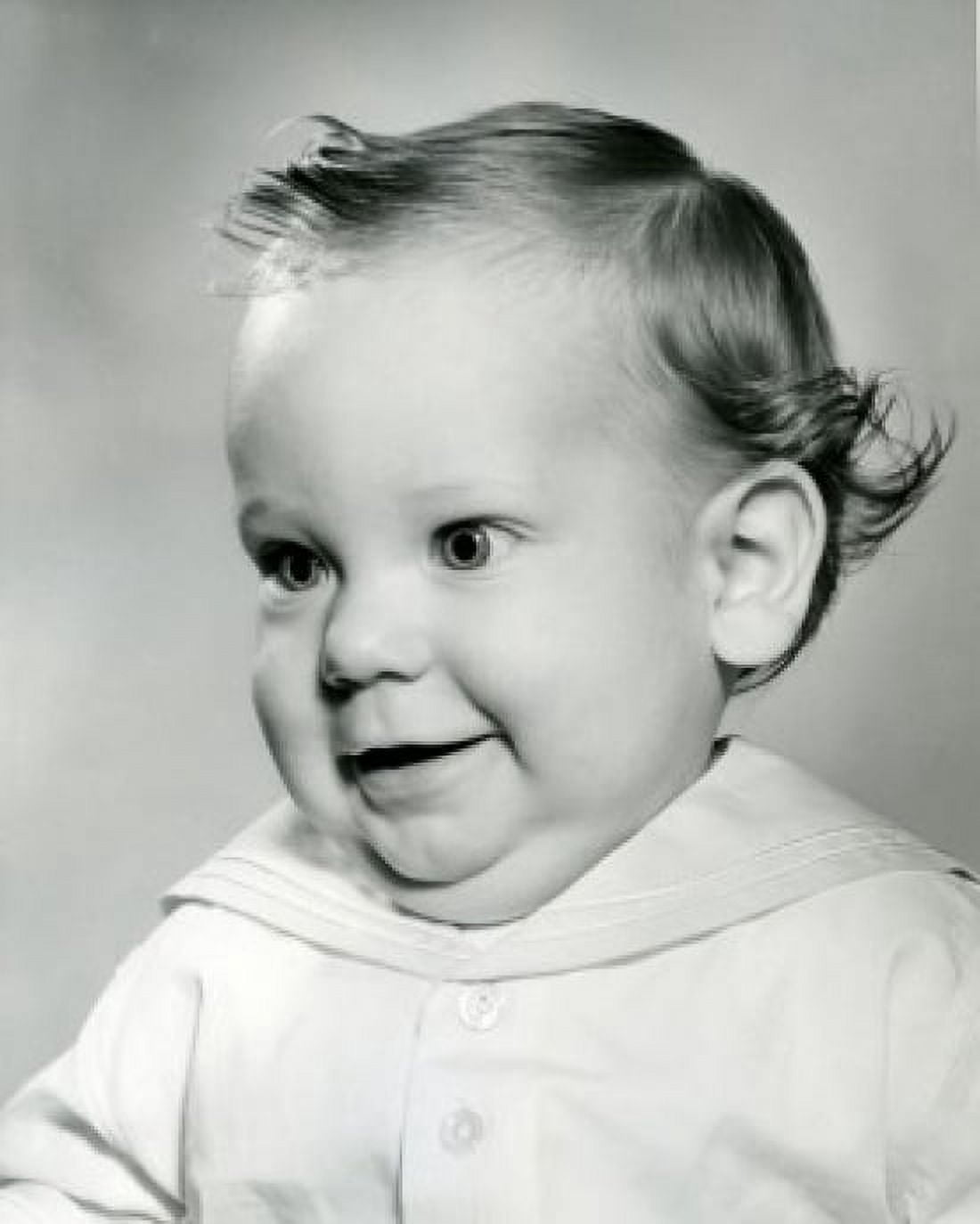 Portrait of baby Canvas Art - (24 x 36)