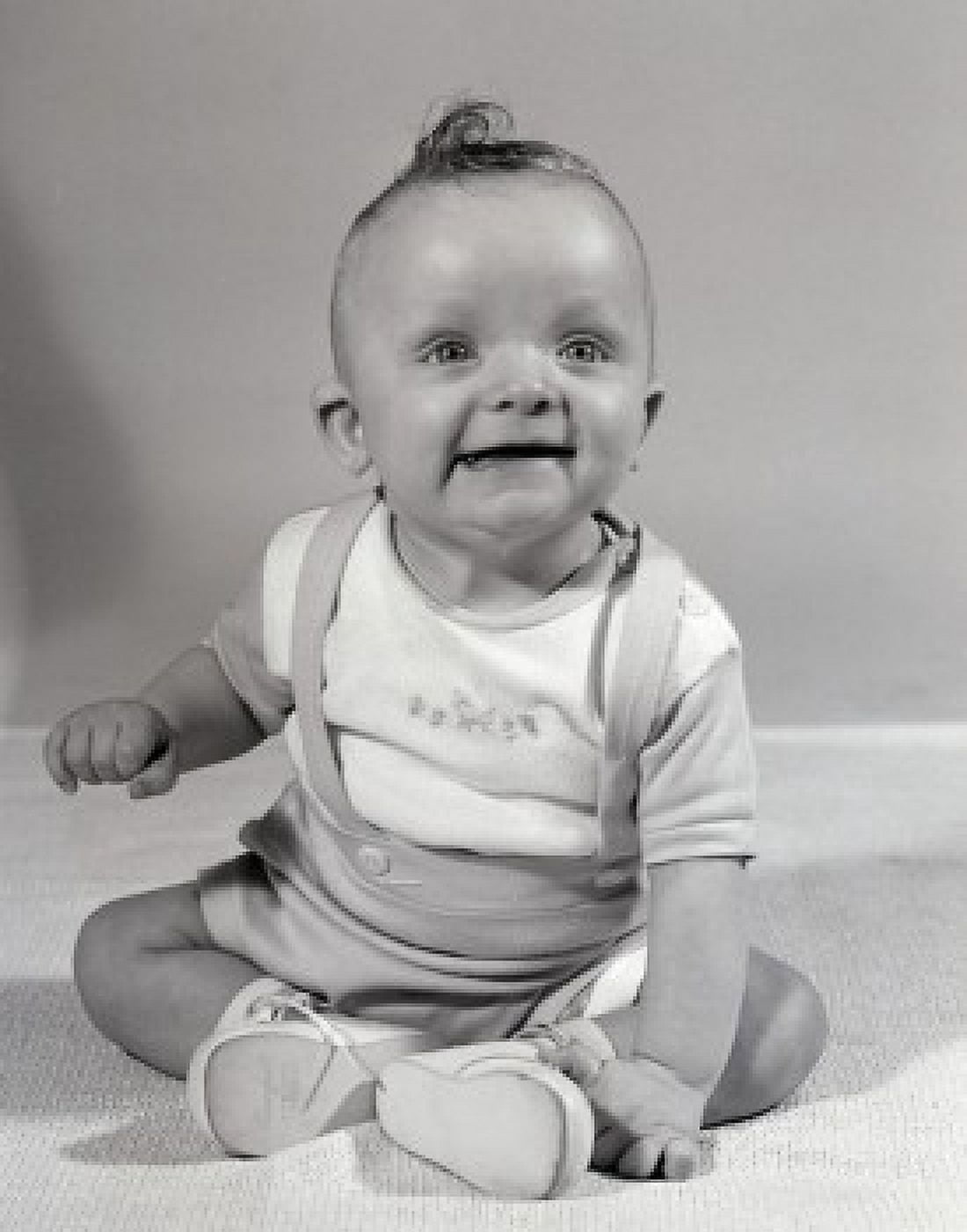 Portrait of baby Canvas Art - (24 x 36)