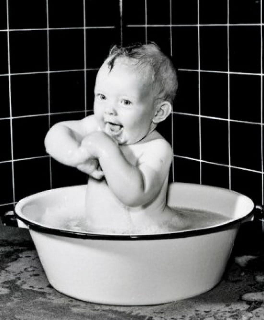Portrait of baby in basin Canvas Art - (24 x 36)