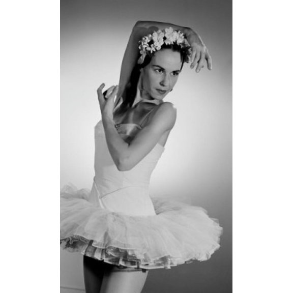 Portrait of ballet dancer posing Canvas Art - (18 x 24)