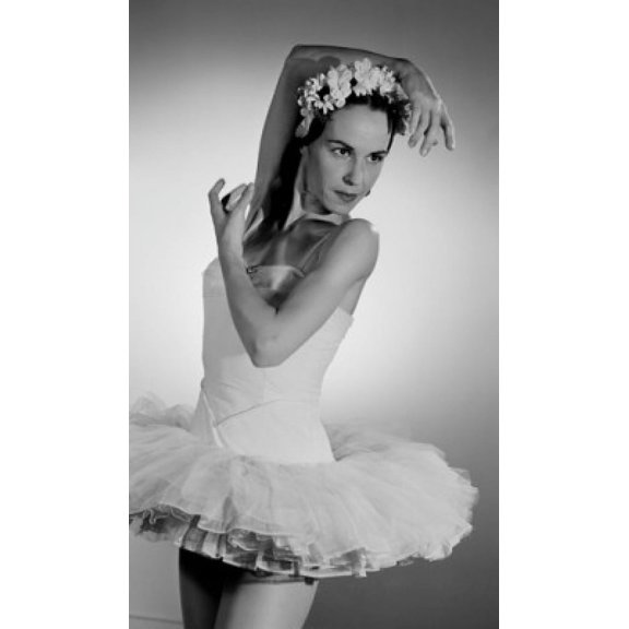 Portrait of ballet dancer posing Canvas Art - (24 x 36)