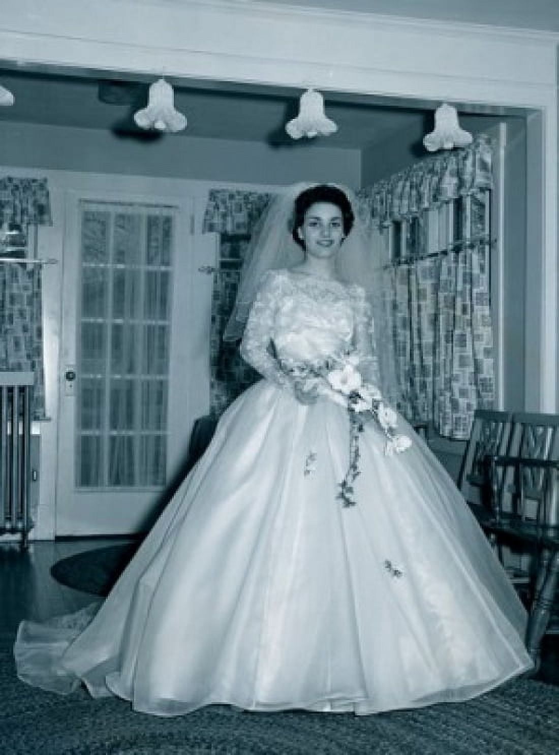 Portrait of bride at home Canvas Art - (24 x 36)