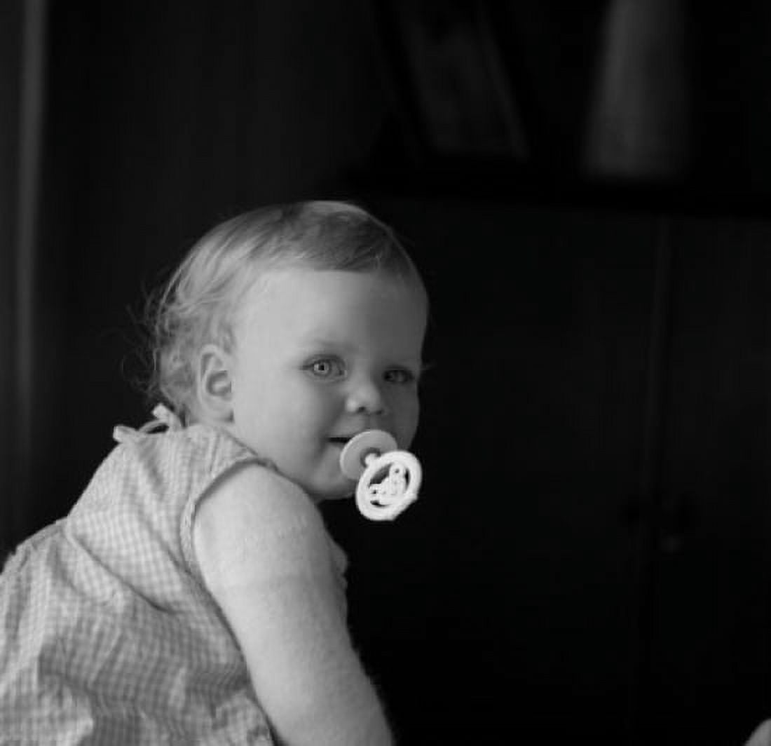 Portrait of cute baby girl Canvas Art - (18 x 24)