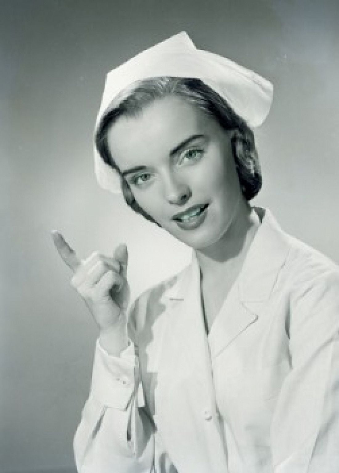 Portrait of female nurse Canvas Art - (18 x 24)