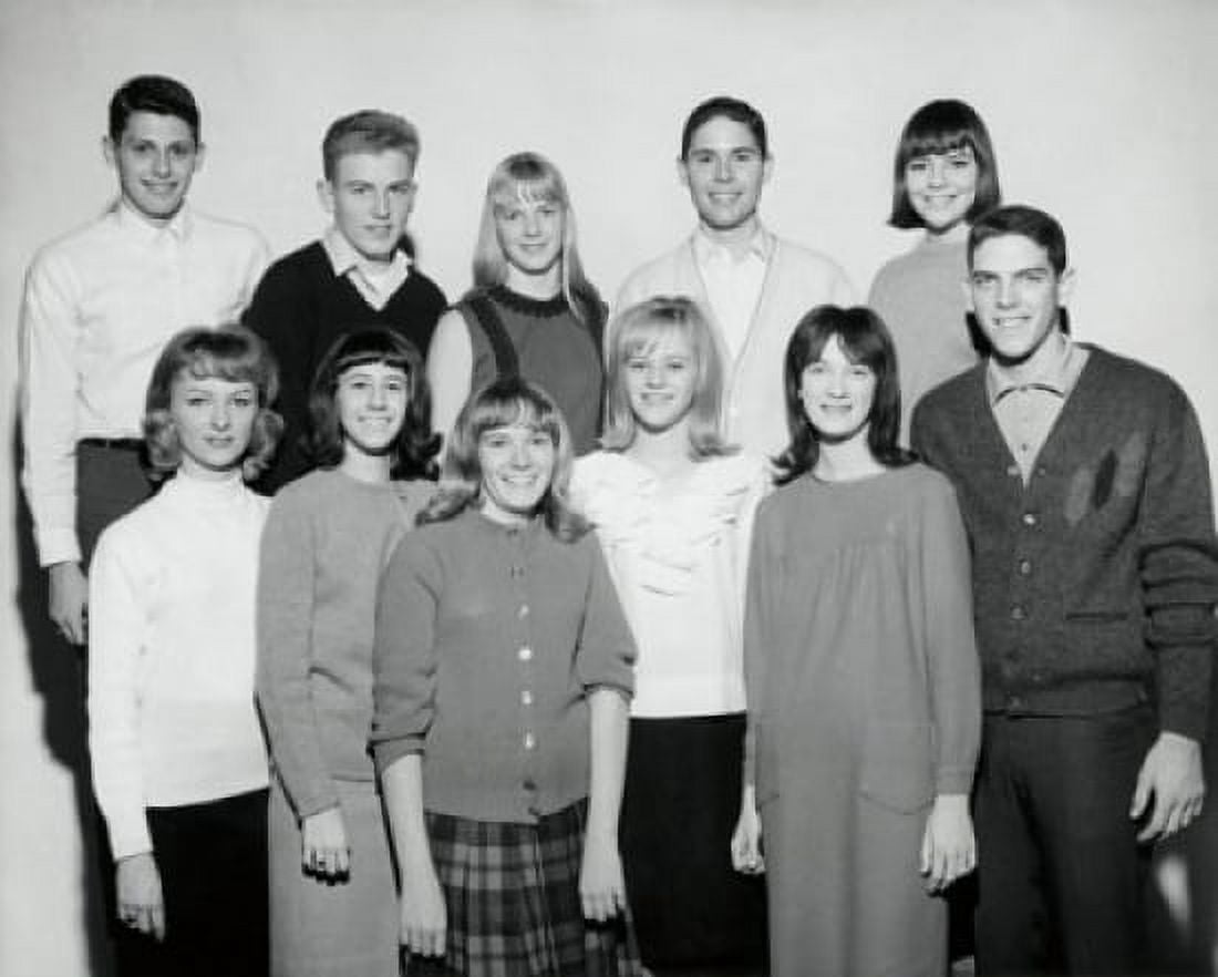 Portrait of group of teenagers smiling Canvas Art - (18 x 24)
