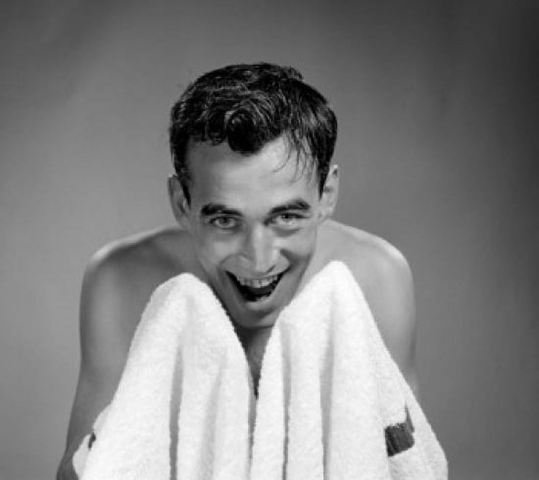 Portrait of man drying himself with towel Canvas Art -  (18 x 24)