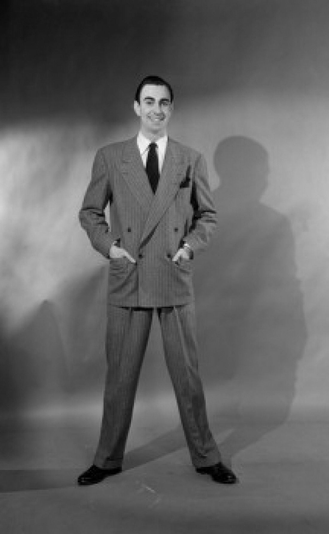 Portrait of mid adult man wearing suit Canvas Art - (24 x 36)