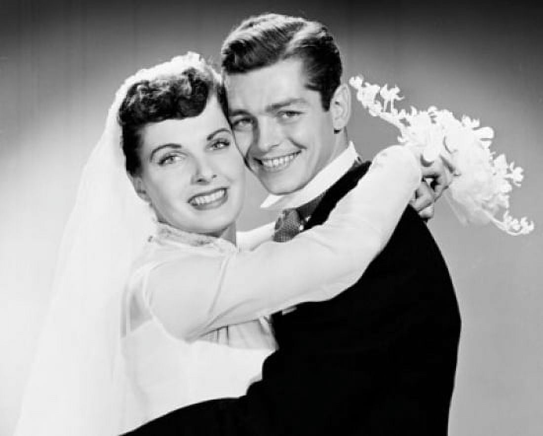 Portrait of newlywed couple embracing Canvas Art - (18 x 24)