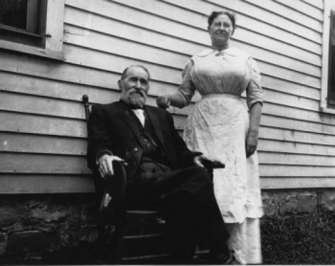 Portrait of senior couple Canvas Art - (24 x 36)