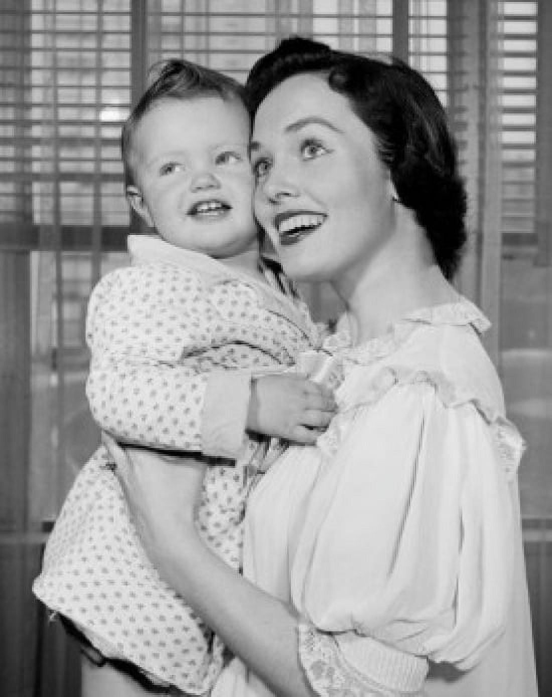 Portrait of smiling mother with baby Canvas Art - (24 x 36)