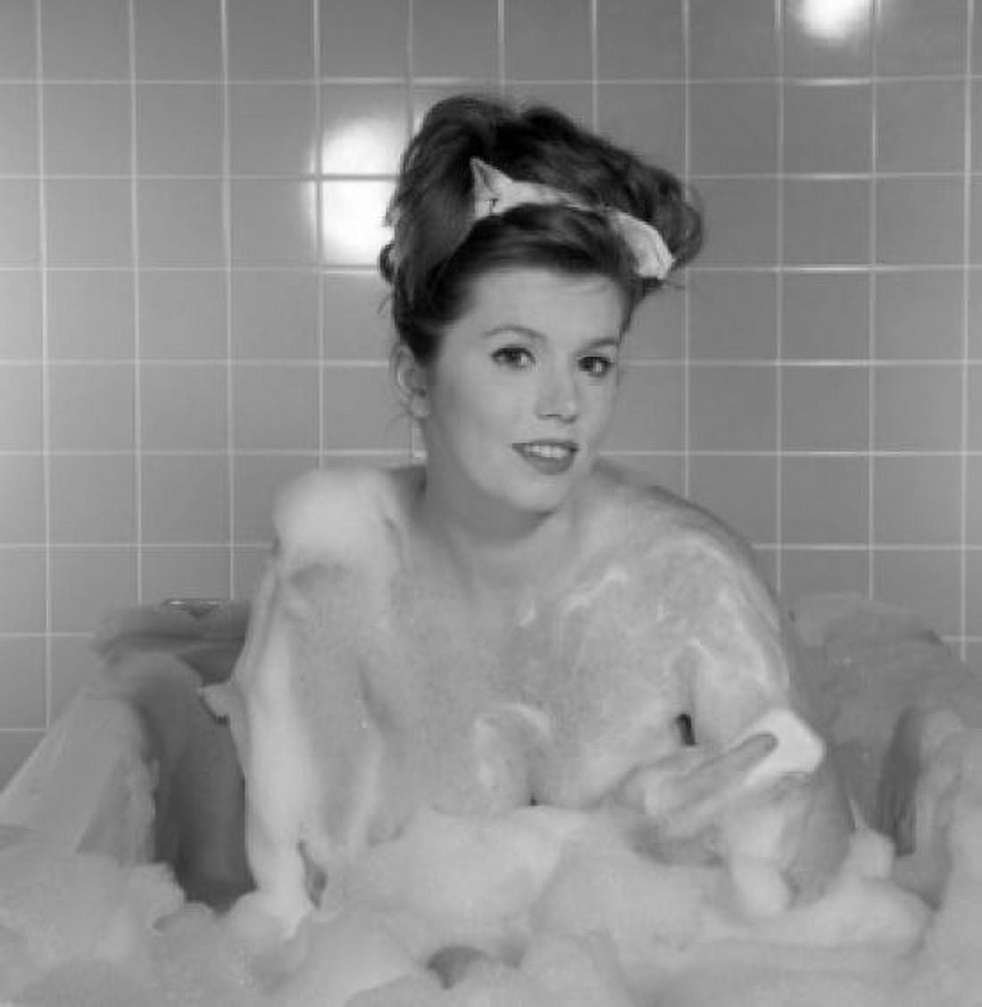 Portrait of woman in bathtub Canvas Art - (24 x 36)