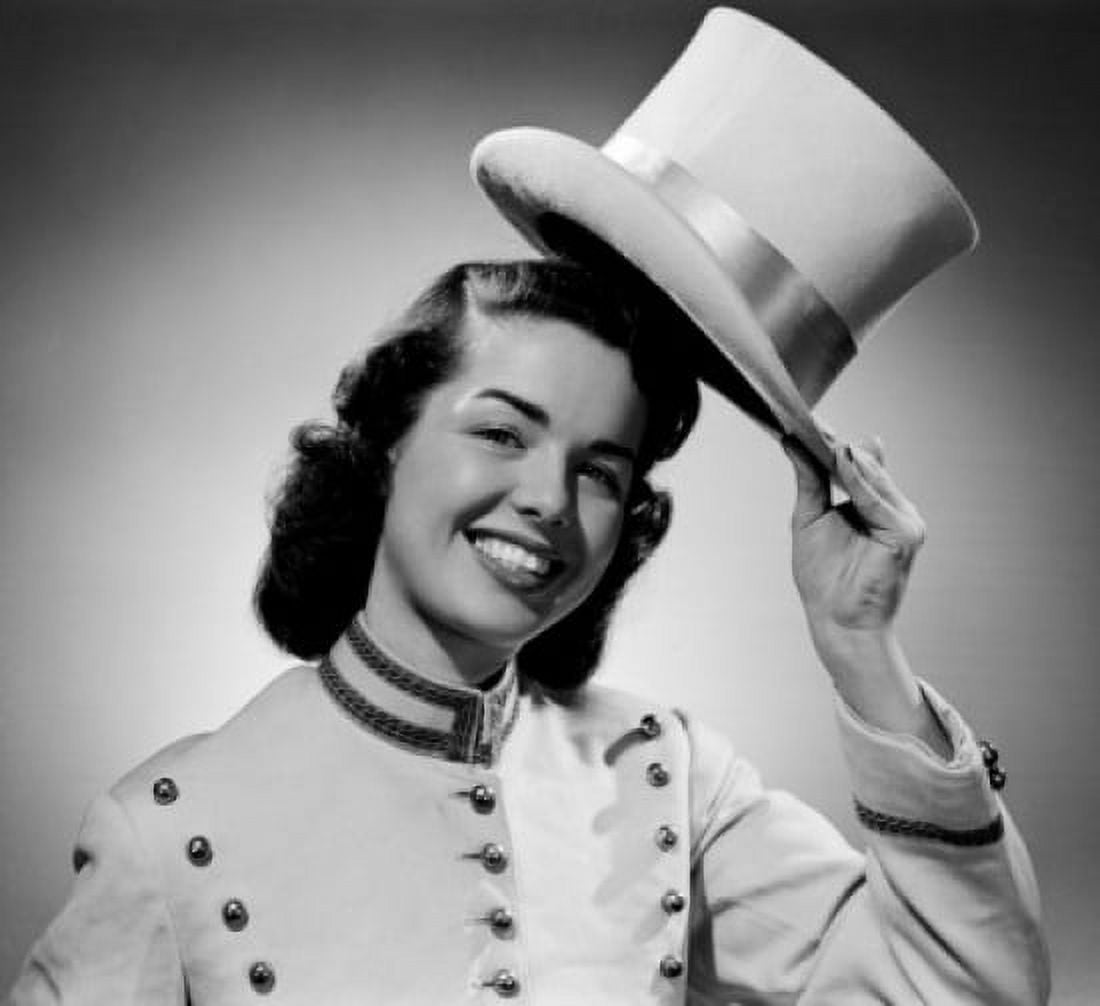 Portrait of woman in circus costume Canvas Art - (24 x 36)