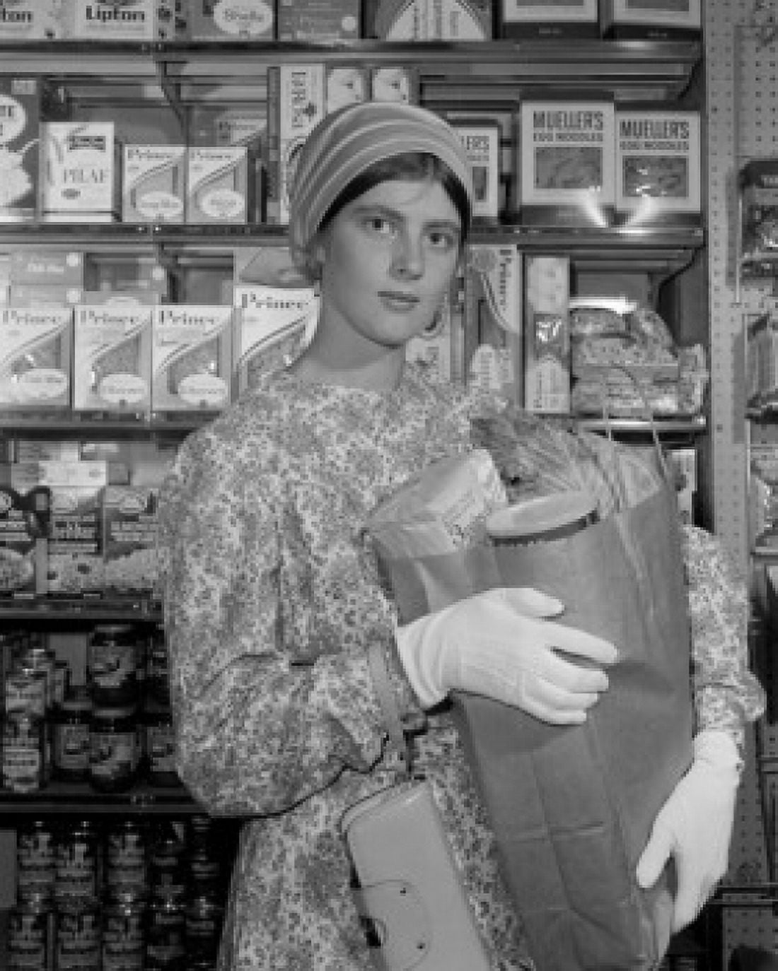 Portrait of woman with shopping Canvas Art -  (18 x 24)