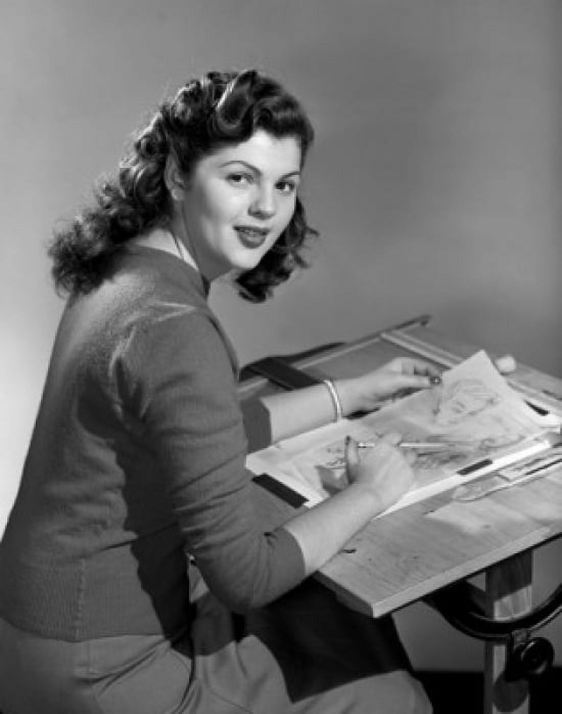 Portrait of young female architect Canvas Art - (18 x 24)