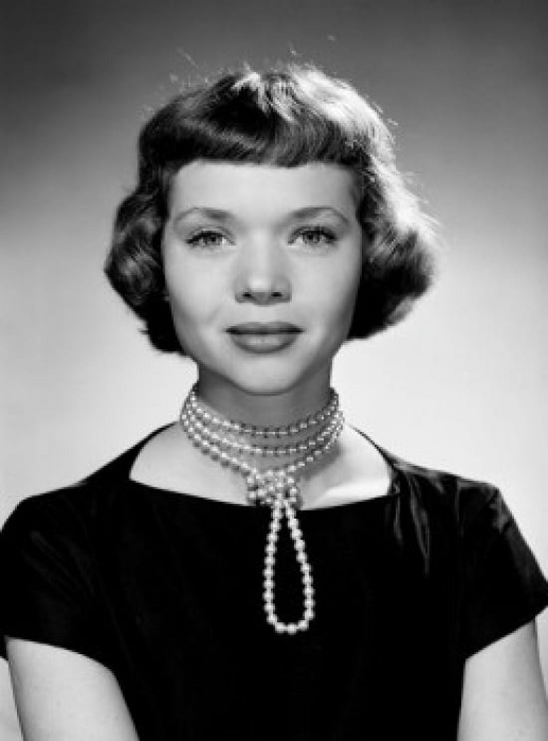 Portrait of young woman wearing pearl necklace Canvas Art - (18 x 24)