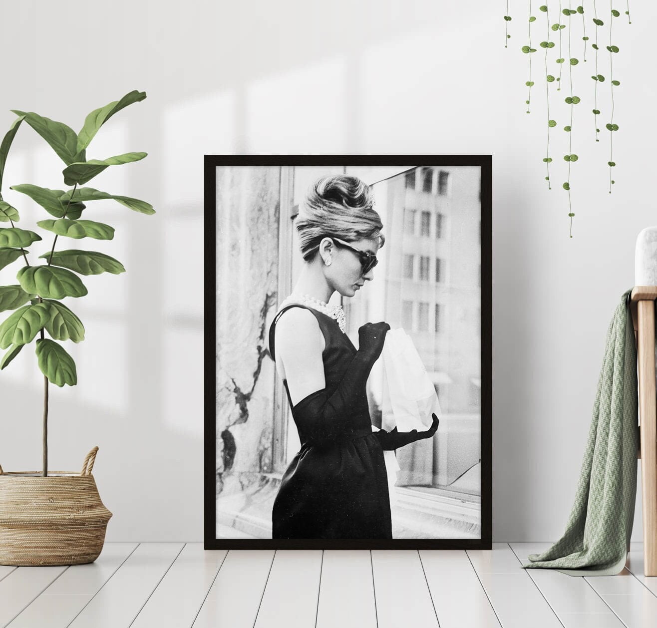Poster Audrey Hepburn Breakfast at Tiffany's Poster Black White Retro