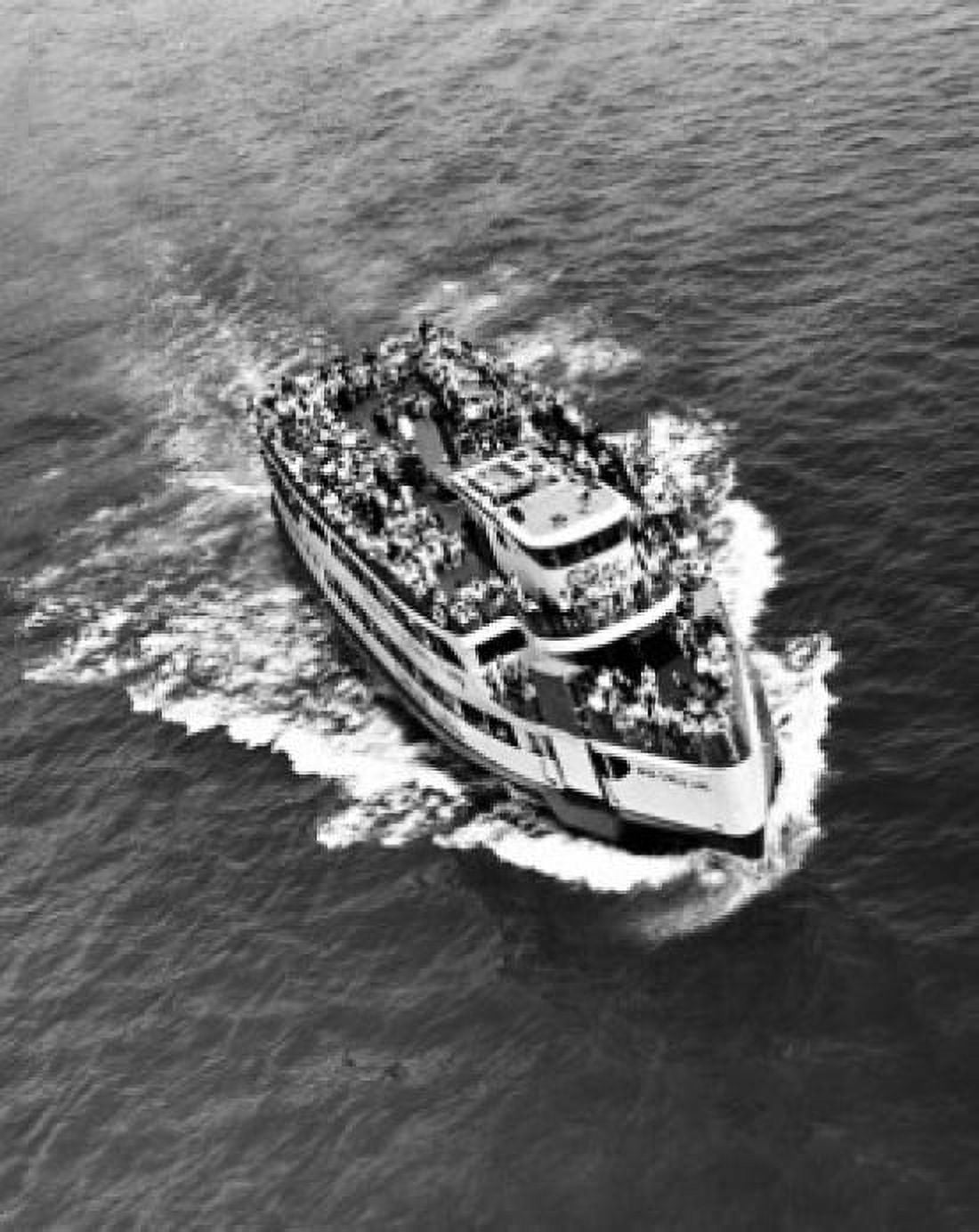Posterazzi Aerial view of a ferry Miss Circle Line New York City New York State USA Canvas Art -  (24 x 36)