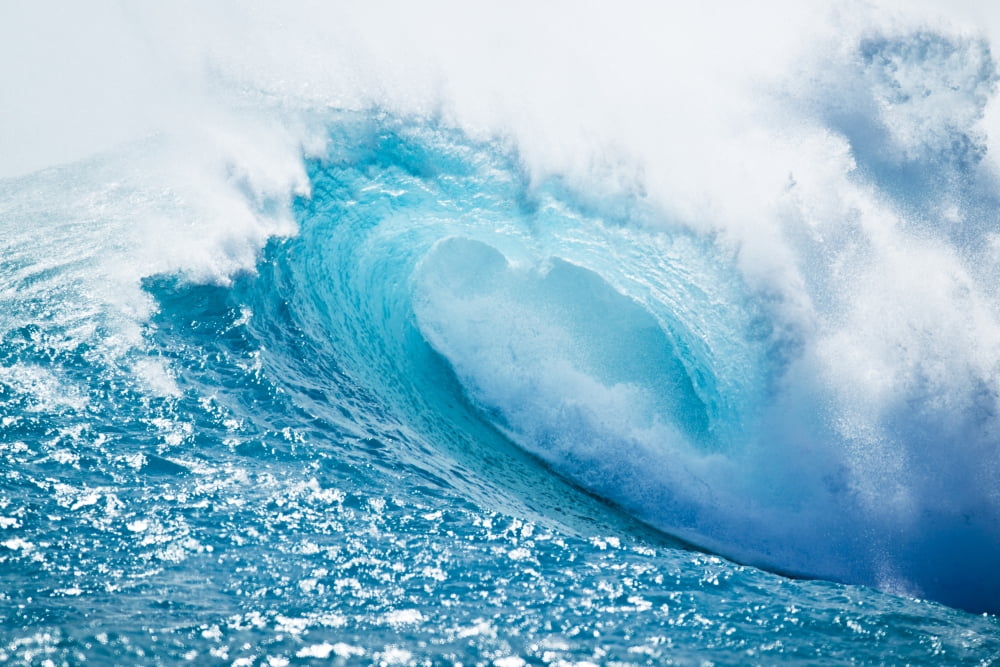 Posterazzi Blue Ocean Wave Canvas Art - Design Pics Vibe  Design Pics (34 x 22)