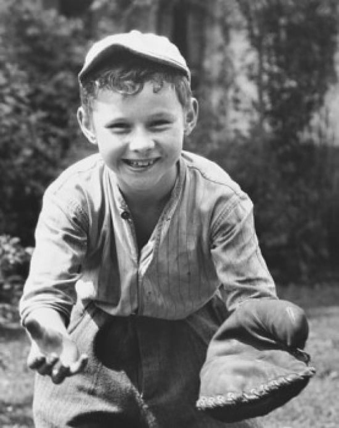 Posterazzi Boy wearing a baseball glove Canvas Art - (24 x 36)